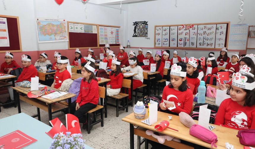 Bitlis’te yaklaşık 96 bin öğrenci için ders zili yeniden çaldı