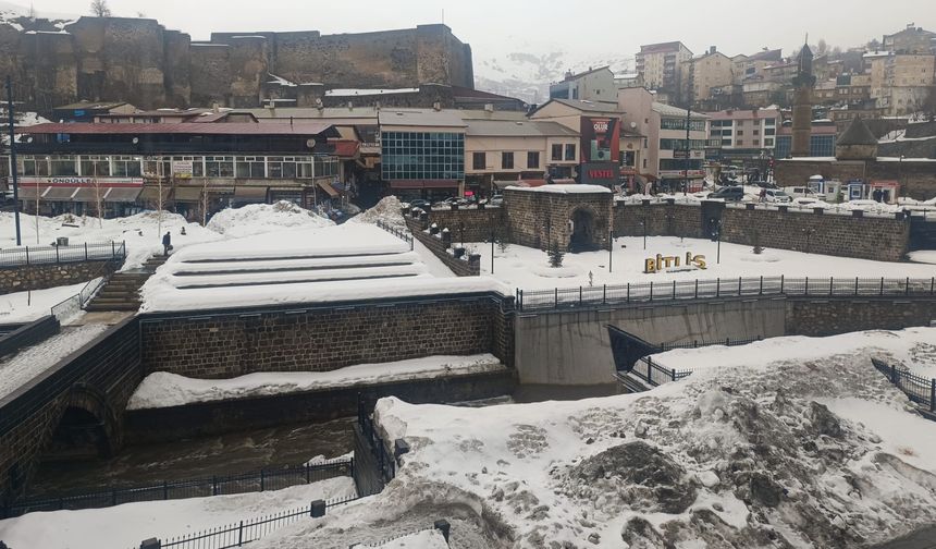 Bitlis’te sağanak sonrası derelerin debisi yükseldi