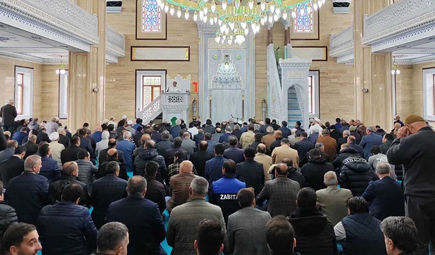 Ramazan’ın Müjdecisi Berat Kandili Yarın İdrak Edilecek