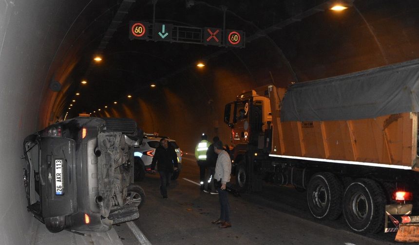 8 Ağustos Tüneli’nde Kaza: 2 Yaralı