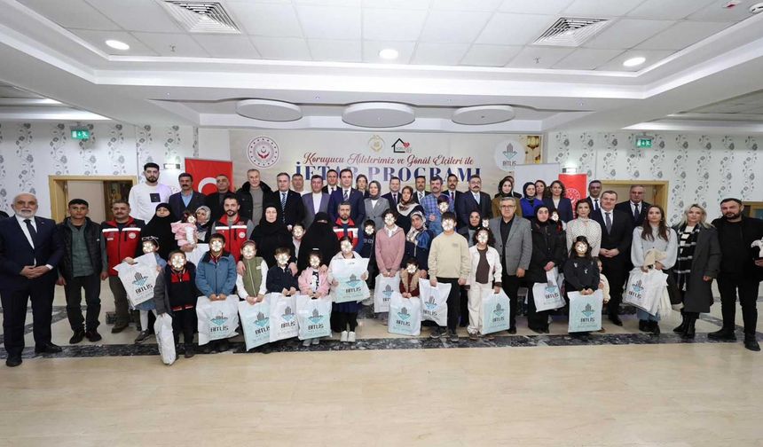 Bitlis Valisi Karakaya, Koruyucu Ailelerle İftar Sofrasında Buluştu