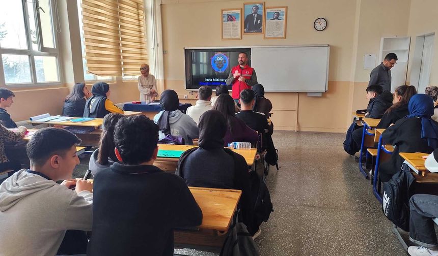 Bitlis’te Deneyap Teknoloji Atölyesi Tanıtımları Sürüyor
