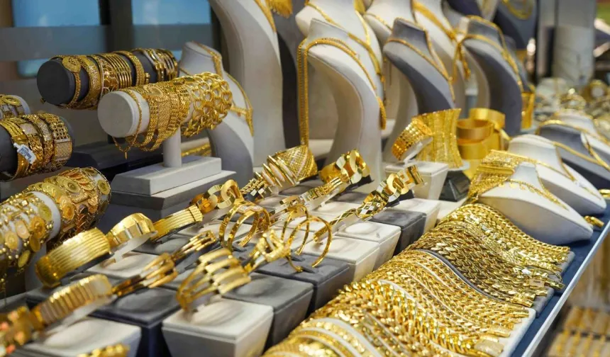 Altın fiyatları hafta sonuna yükselişle girdi