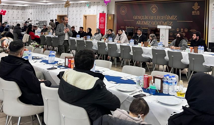 Bitlis’te Evlenecek Çiftlere “Aile İçi İletişim” Semineri