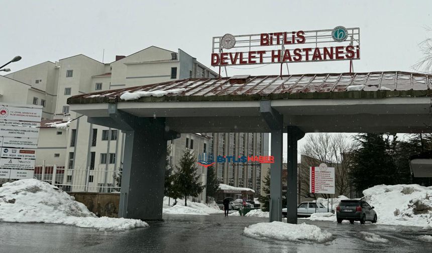 Bitlis Devlet Hastanesi’nde Bozuk Olan MR Cihazına Hastalardan Tepki