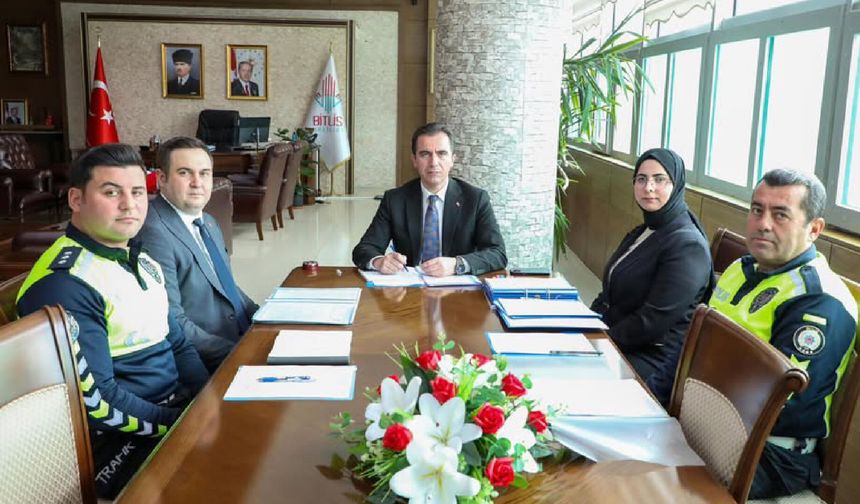 Bitlis'te Trafik Düzeni ve Güvenliğine İlişkin Değerlendirme Toplantısı
