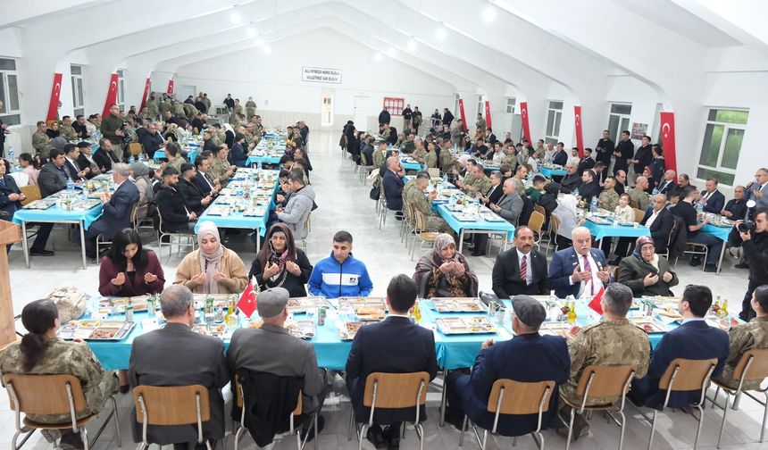 Bitlis’te Şehit Aileleri ve Gaziler İçin İftar Programı Düzenlendi