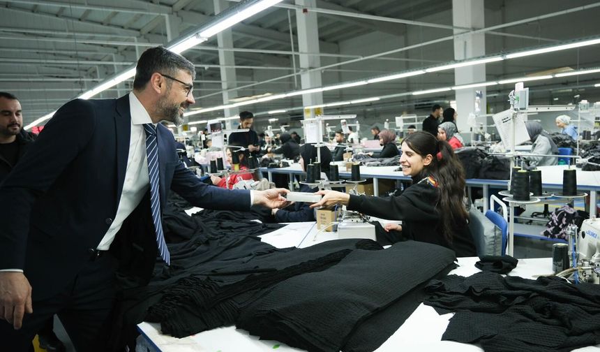 Başkan Tanğlay’dan Kadın Çalışanlara 8 Mart Ziyareti