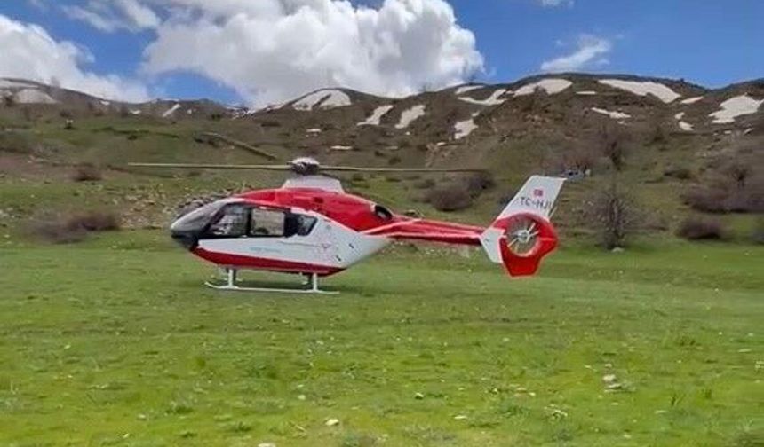 Bitlis’te Kayalıklardan Düşen Genç Helikopterle Hastaneye Sevk Edildi