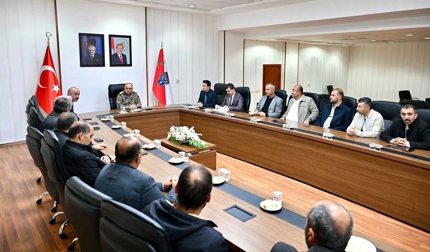 Bitlis’te Güvenlik Zirvesi: Emniyet ve Muhtarlar Bir Araya Geldi