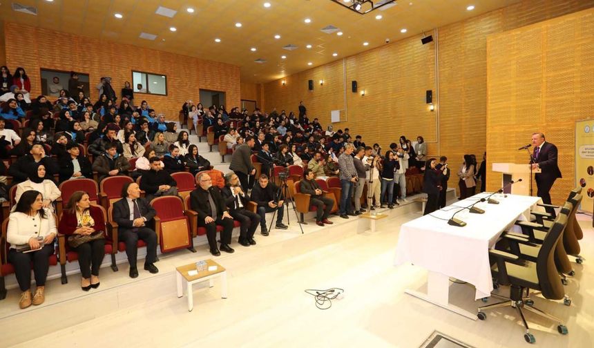 Bitlis Eren Üniversitesi’nde Sanat Rüzgârı: “Sanat Buluşmaları” Başladı
