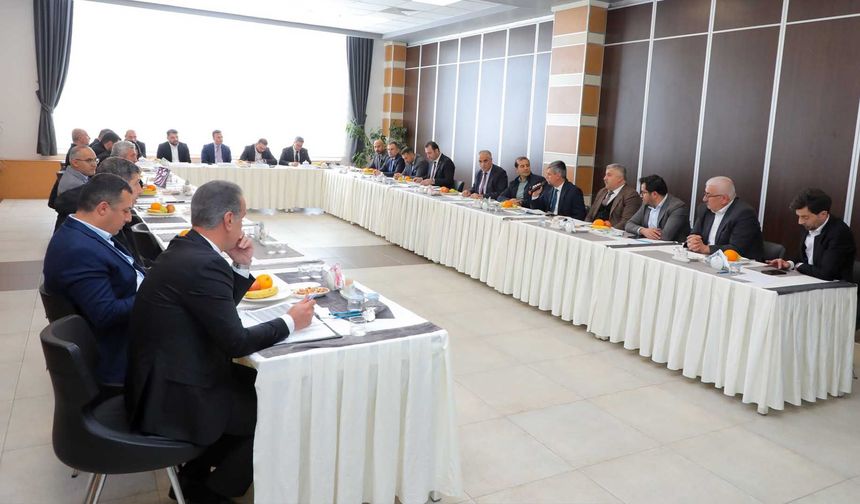 Bitlis’te Eğitime Destek Platformu Toplantısı Gerçekleştirildi