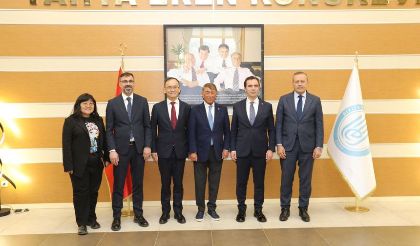 Çin Halk Cumhuriyeti Heyeti Bitlis Eren Üniversitesi'nde Ağırlandı