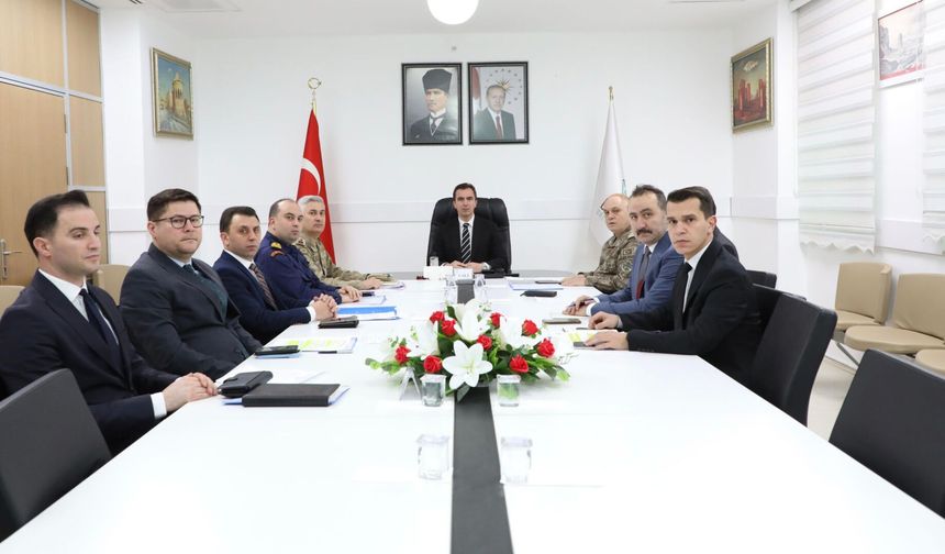 Bitlis'te İl Asayiş, Güvenlik ve İstihbarat Toplantısı gerçekleştirildi