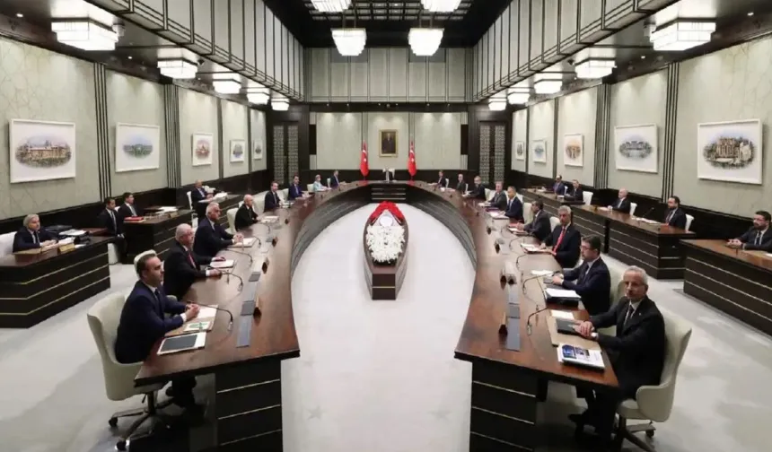 Kabine Toplanıyor: Gündemde Ekonomi, Güvenlik ve Bölgesel Gelişmeler Var