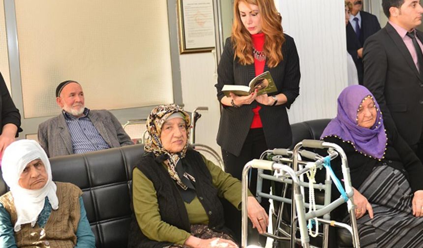 Yaşlı bakım hizmetlerinde yeni dönem başlıyor