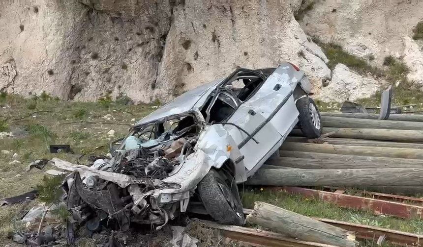 Bitlis'te otomobil uçuruma yuvarlandı: 1 ölü