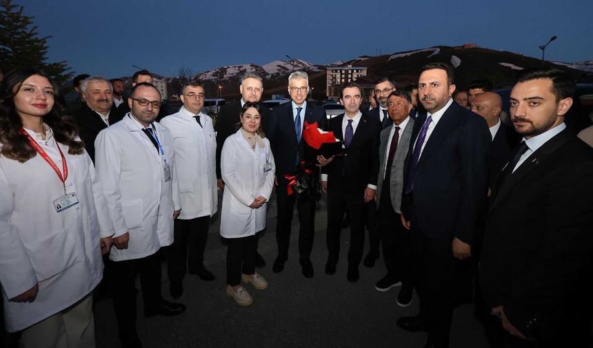 Bakan Memişoğlu’ndan Tatvan Devlet Hastanesi’ne Ziyaret