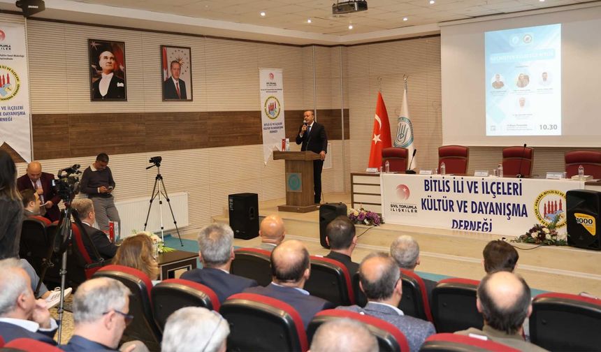 Bitlis Eren Üniversitesi’nde “Geçmişten Geleceğe Bitlis” Paneline Yoğun İlgi