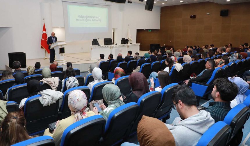 Bitlis’te Mesleki Eğitimin Geleceği Ele Alındı