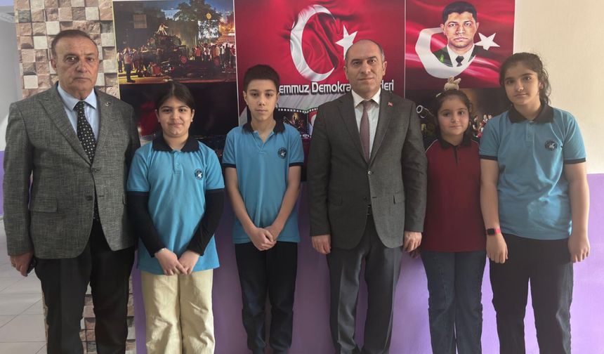 Bitlis'te Kuş Yavrusu İçin Seferber Olan Öğrencilere Anlamlı Ödül