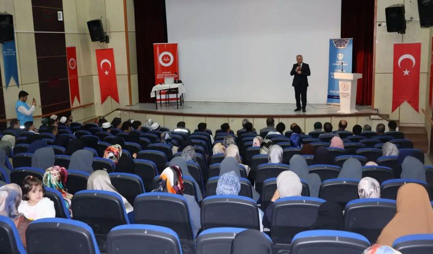 Bitlis’te 'Gazze' Temalı Konferans Düzenlendi