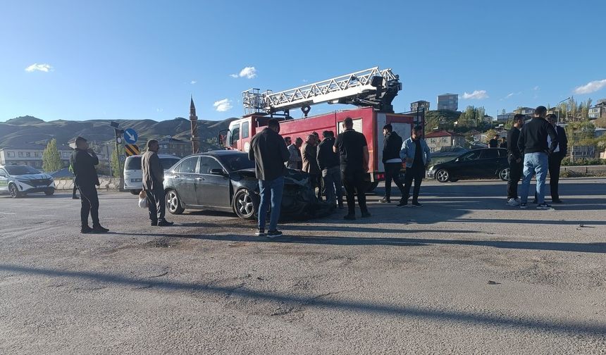 Van’da Zincirleme Kaza: 3’ü Çocuk 4 Yaralı
