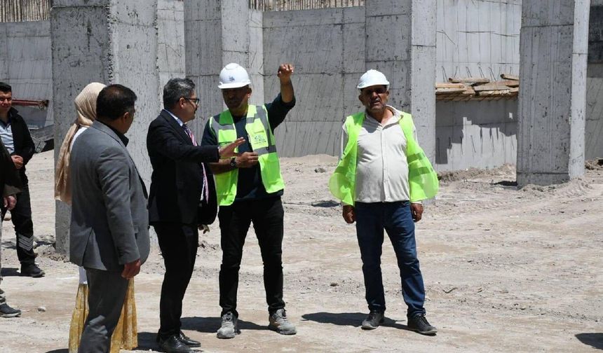 Kaymakam Özçelik’ten 50 Yataklı Devlet Hastanesi İnşaat Alanında İnceleme