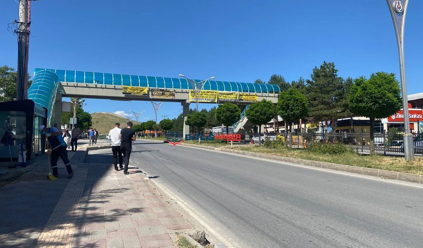 Bitlislilerden orta refüjlere tepki: Engelli bireyler ve yaşlı vatandaşların ihtiyaçları göz ardı ediliyor