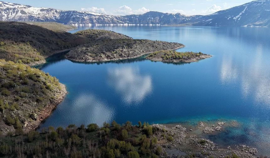 Yolların Açılmasıyla Nemrut Krater Gölü’nde Sezon Başladı
