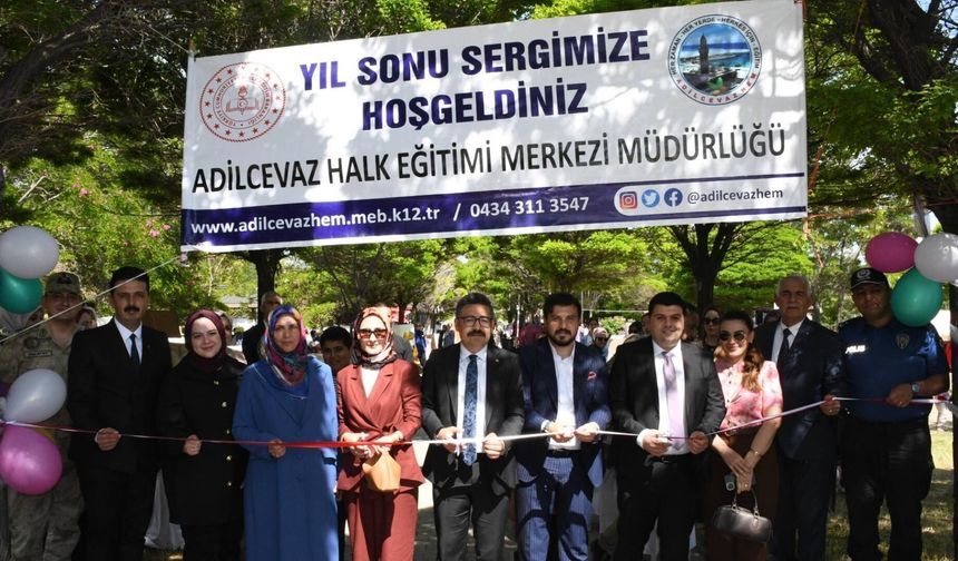 Adilcevaz’da Hayat Boyu Öğrenme Haftası Sergisi Açıldı