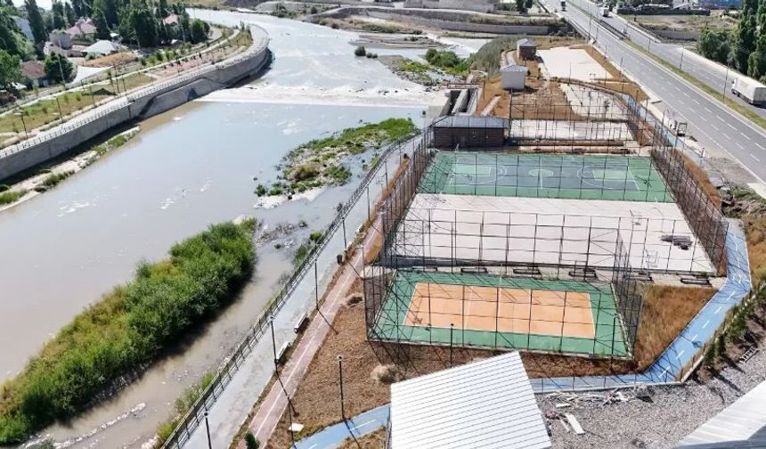 Ağrı'da 205 milyon liralık rekreasyon alanı bakımsızlığa terk edildi