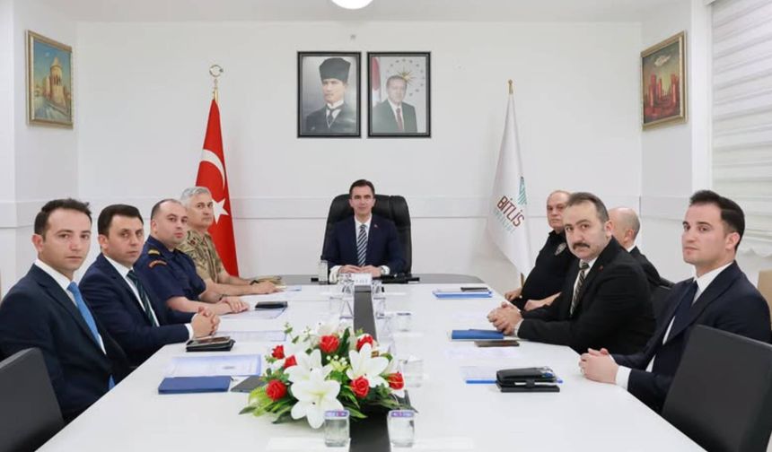 Bitlis'te İl Asayiş, Güvenlik ve İstihbarat Toplantısı gerçekleştirildi