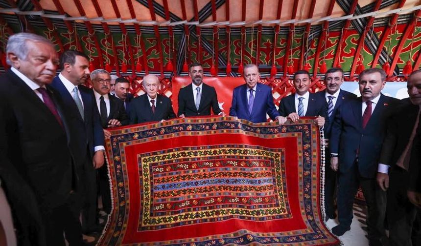 Başkan Tanğlay’dan Cumhurbaşkanı Erdoğan ve Bahçeli’ye anlamlı hediye