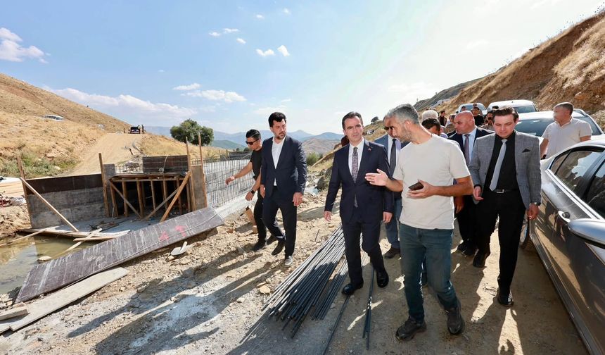 Vali Karakaya Arıdağ Köyü’nde yatırımları yerinde inceledi