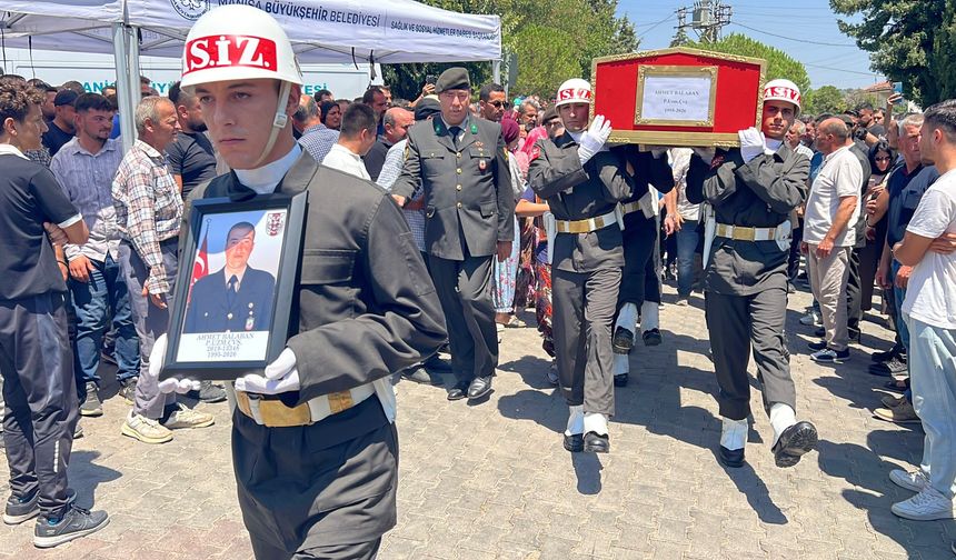 Bitlis’te Trafik Kazasında Vefat Eden Uzman Çavuş Memleketinde Toprağa Verildi