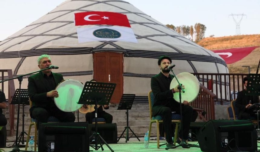Ahlat'ta Grup Dergah'tan Mevlid Kandili konseri