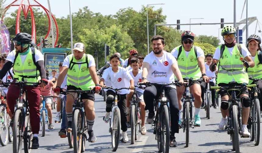 “Adilcevaz’da Buluşalım” etkinlikleri bisiklet turuyla başladı