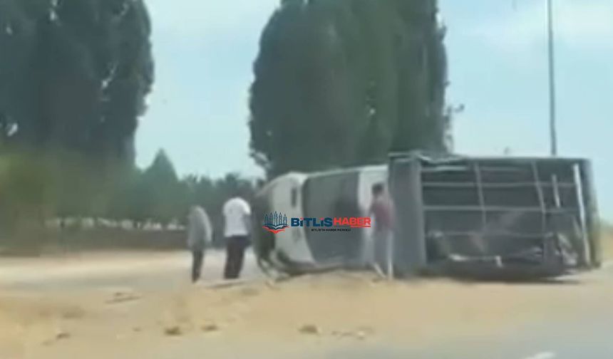 Bitlis’te kontrolden çıkan transit devrildi