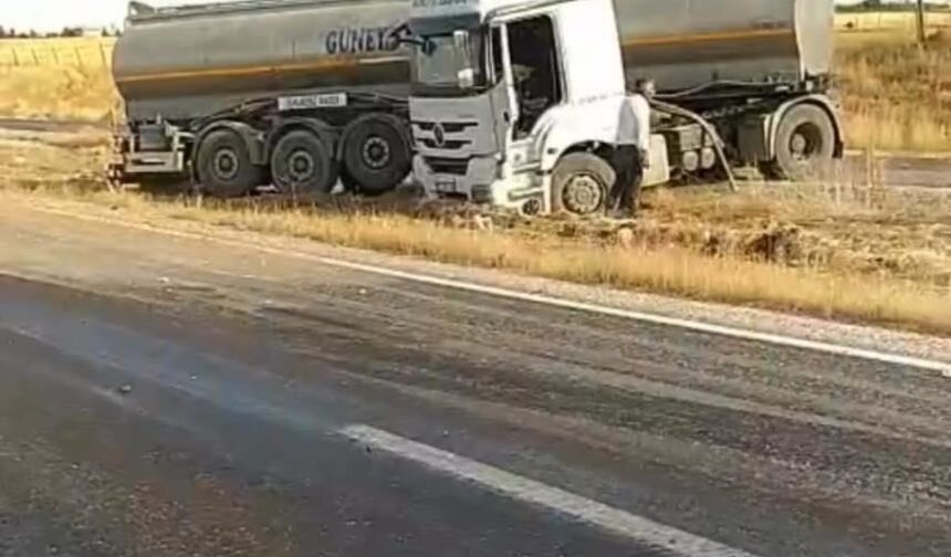 Siirt'te çakıllar nedeniyle kontrolden çıkan tır kaza yaptı