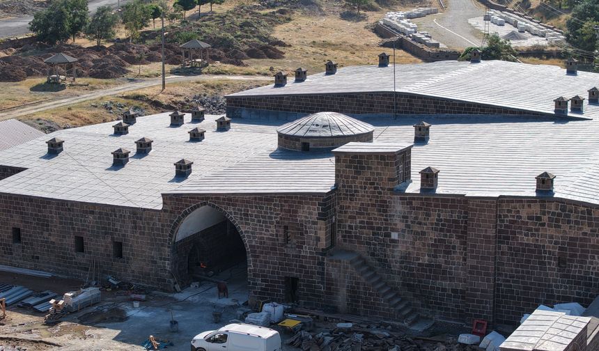 Bitlis'in iki tarihi yapısı turizme kazandırılıyor
