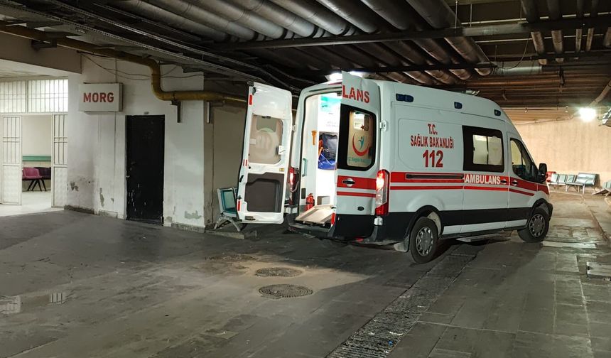 İnşaattan düşen kalıp ustası hayatını kaybetti