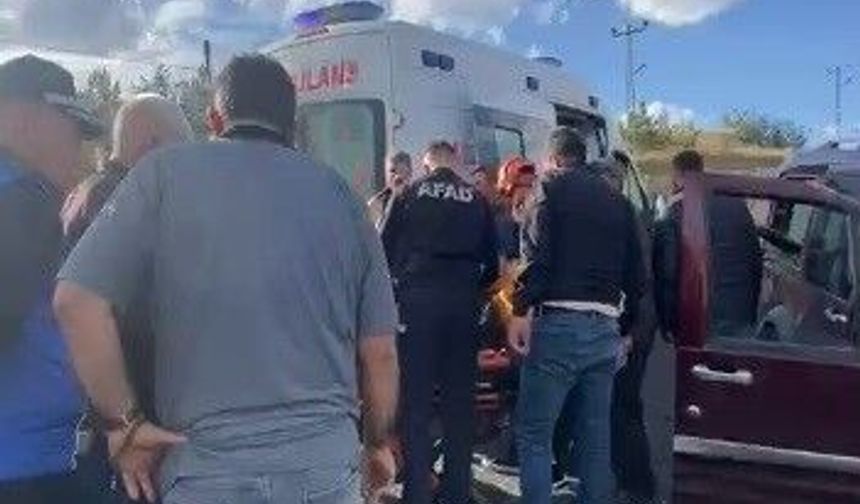 Feci kazada 2 kişi yaralandı