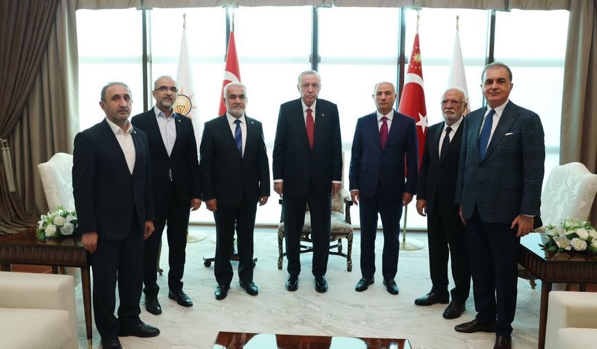 HÜDA PAR Genel Başkanı Yapıcıoğlu, Cumhurbaşkanı Erdoğan ile görüştü