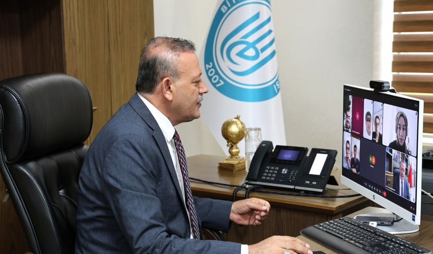 Bitlis Eren Üniversitesi Tıp Fakültesinin İlk Öğrencileriyle Online Tanışma Toplantısı Gerçekleştirildi