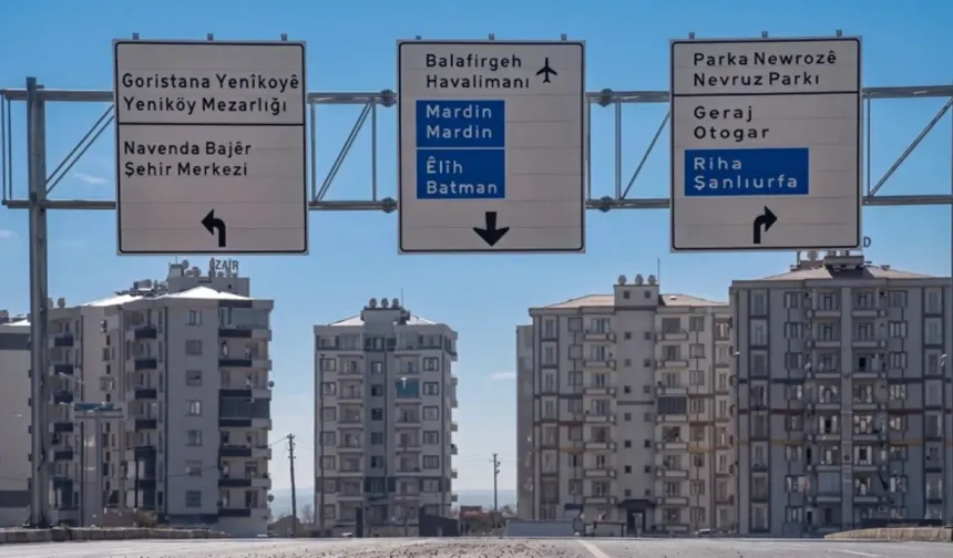 Suriye'de Türkçe hak oluyor da Diyarbakır'da Kürtçe bölücülük mü oluyor?