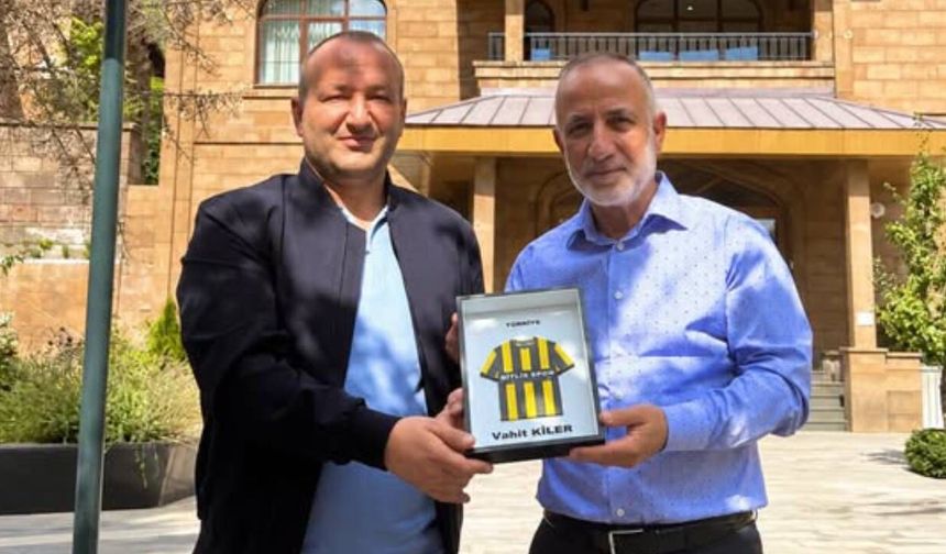 Bitlisli iş insanlarından Bitlis Spor’a destek