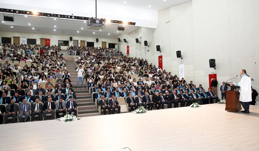 Bitlis Eren Üniversitesinde 2026-2027 Akademik Yılı Açılış Töreni Gerçekleştirildi