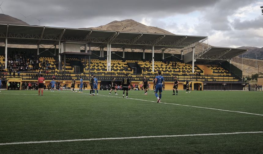 Bitlis Eren Stadyumu’nda goller peş peşe geldi