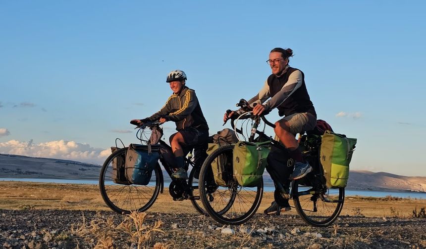 9 Bin 600 Kilometre Pedal Çeviren Fransız çiftin son durağı Bitlis oldu